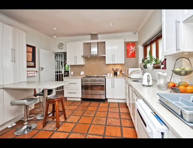 5 BEDROOM HOUSE FOR SALE IN RIVONIA
